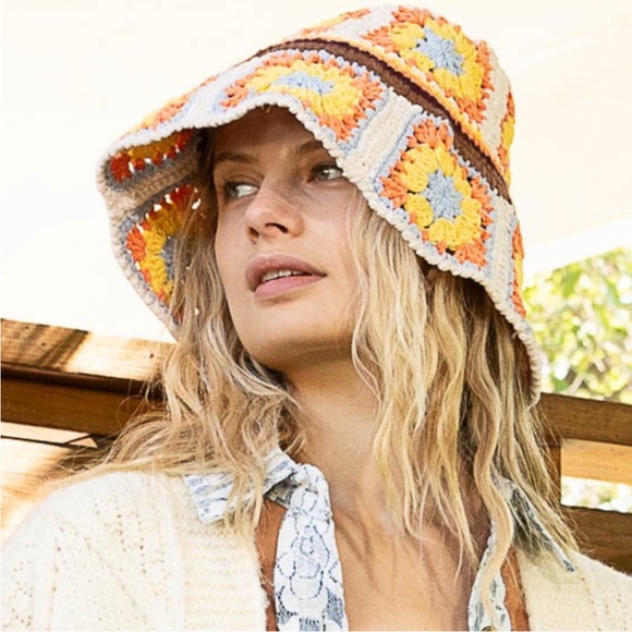 NWT POL Multicolor Crochet Chenille Soft Bucket Hat - Picture 2 of 5